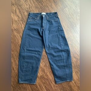 Abercrombie & Fitch Dark blue misrise barrel Jean size 28